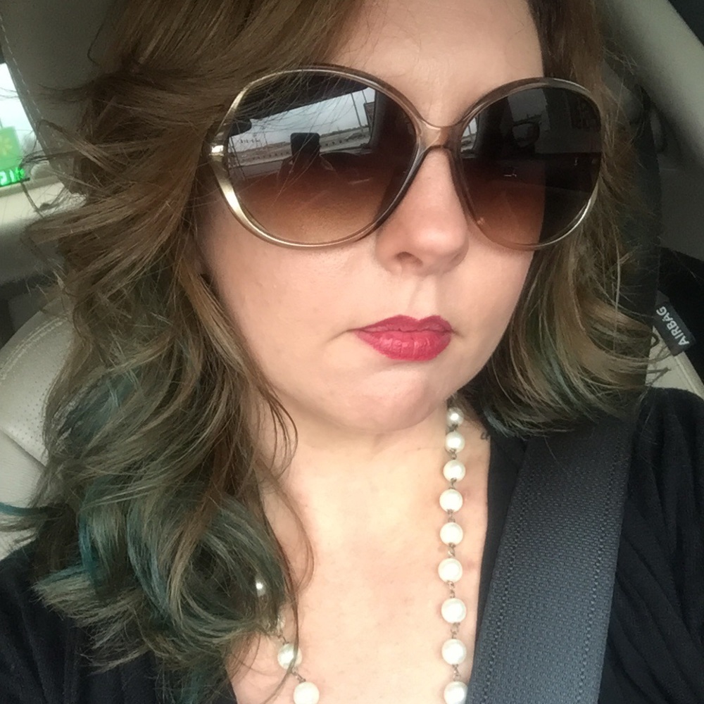 Meet your Posher, Fallon